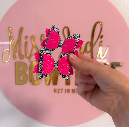 Amirah butterfly bow (single)