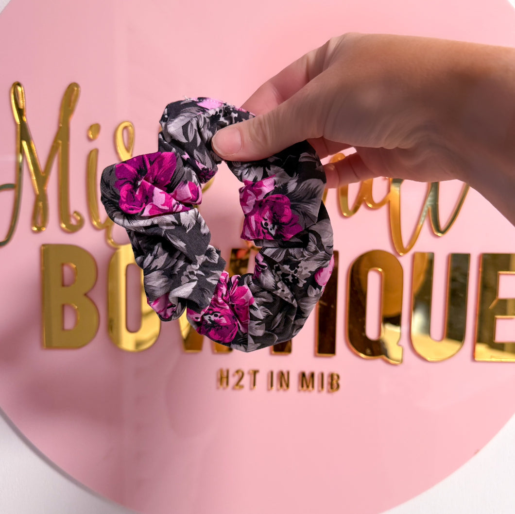 Ellira Scrunchie